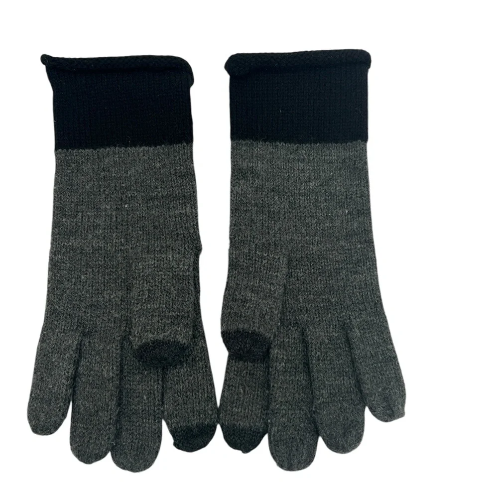 Gray Phone Tip Women’s Gloves size Medium